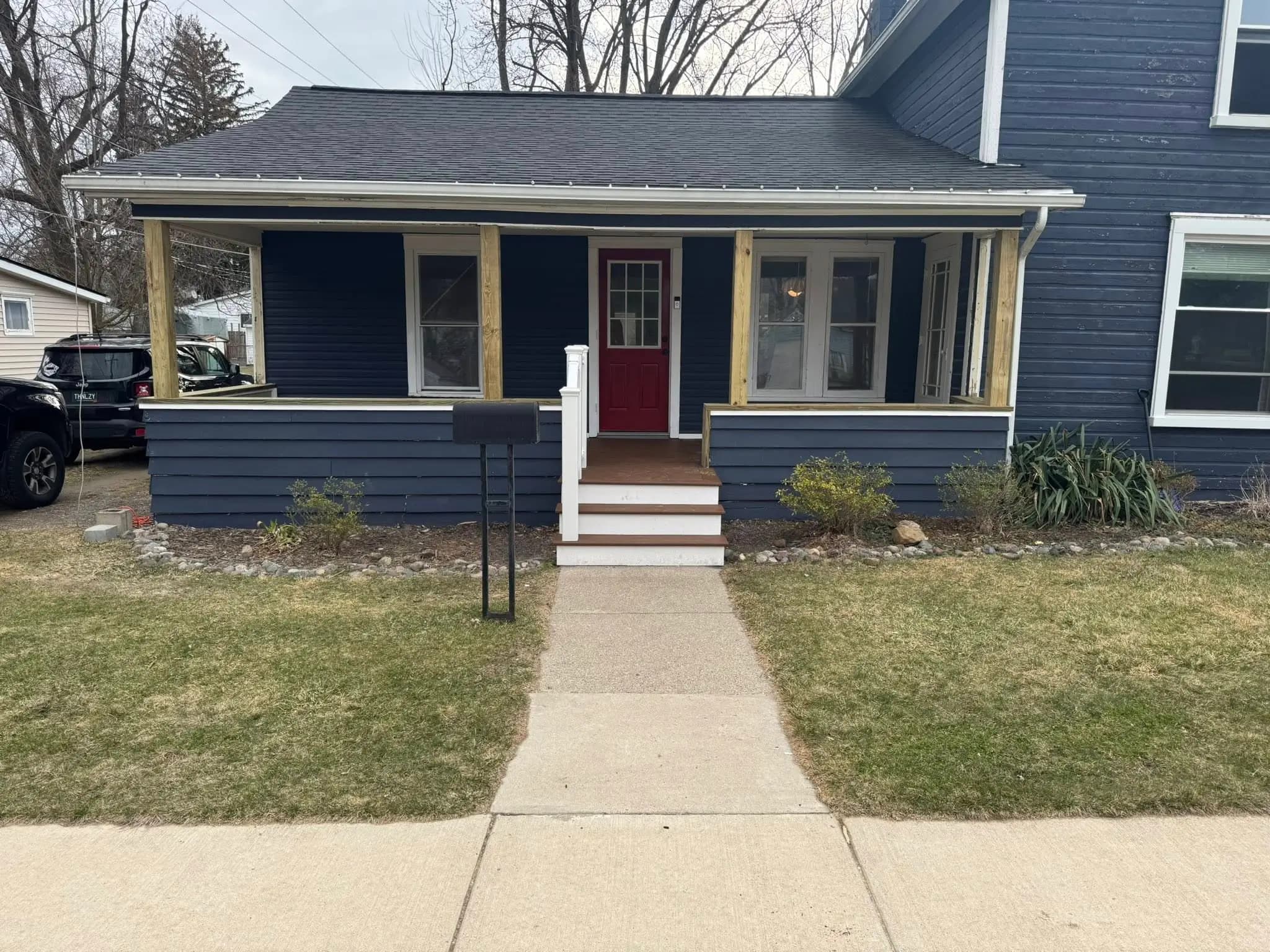 Low-Maintenance Composite Deck - Image 4